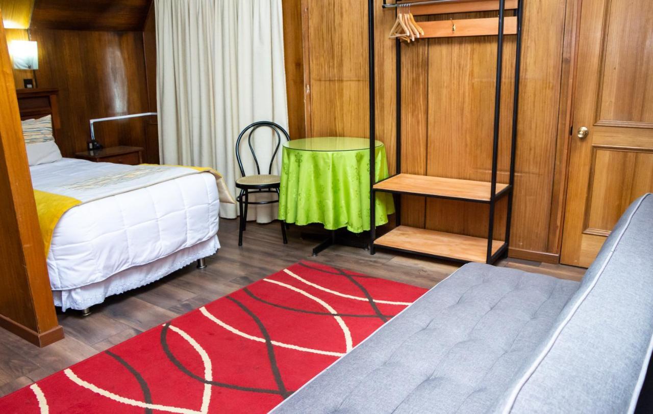 Hotel Gran Muso Los Ángeles Kültér fotó