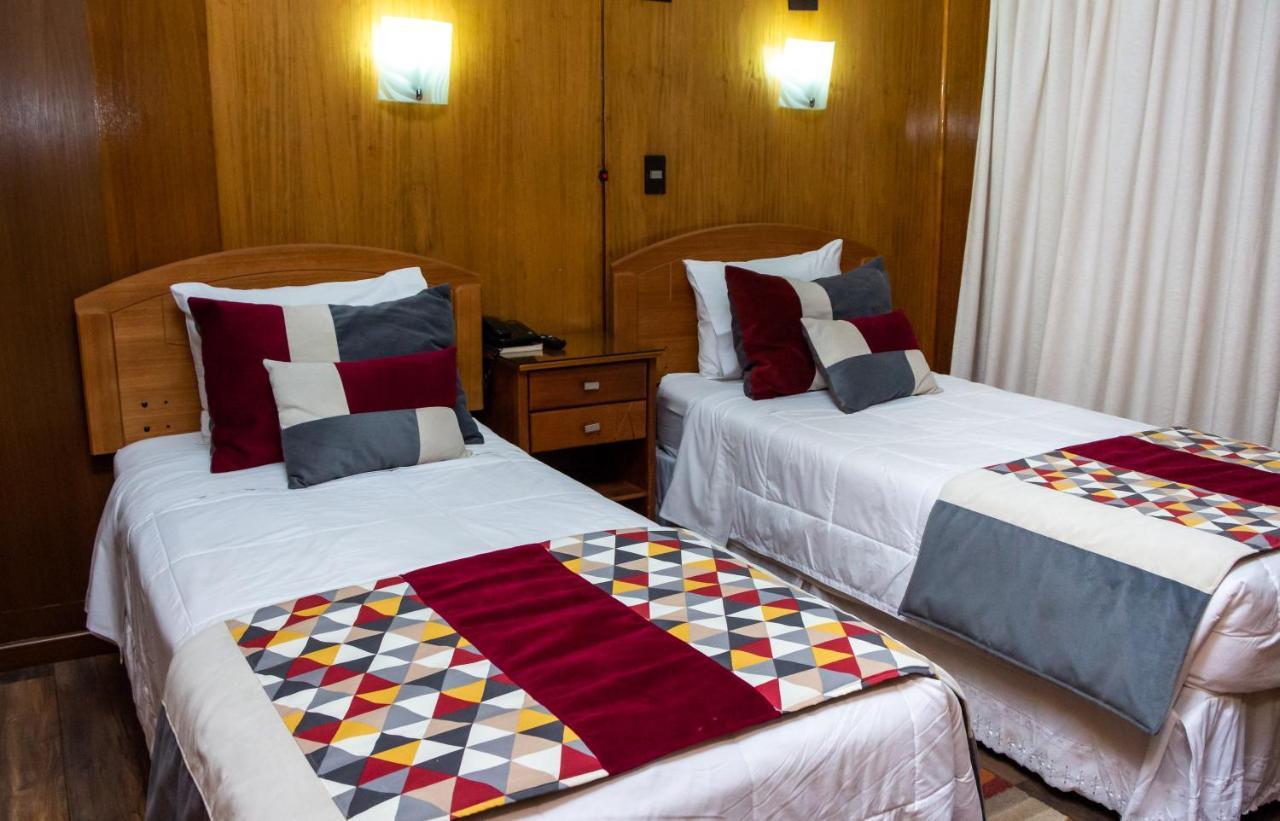 Hotel Gran Muso Los Ángeles Kültér fotó